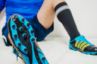 Crampons rugby Adidas : comment choisir le bon modèle selon le terrain et le poste ?